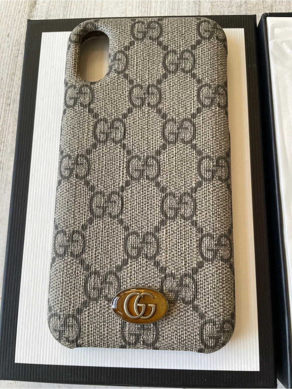 Gucci Tan GG Supreme iPhone X/XS Case with Gold Double GG NEW